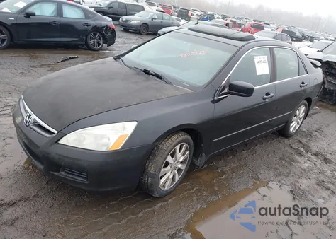 2007 Honda Accord 3.0 Ex z USA, uszkodzony, nr VIN 1HGCM66587A020977